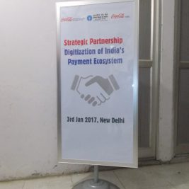 Clip-on Standee With Changeable Print